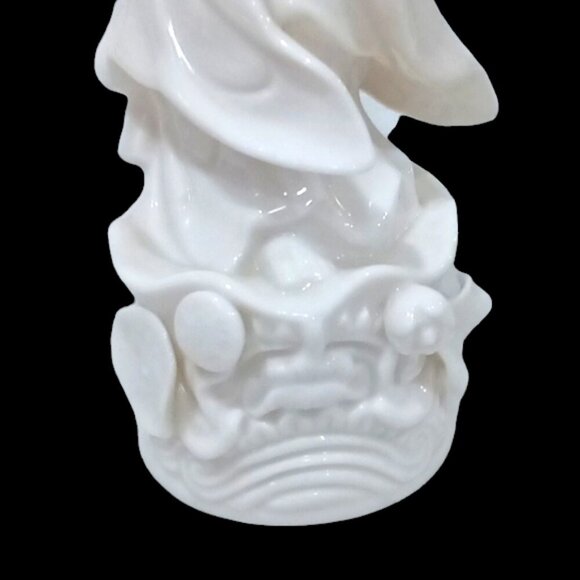 Vtge ARDCO Guan Yin White Porcelain Statue/Figure Made in Japan Holding Lotus - Picture 6 of 7